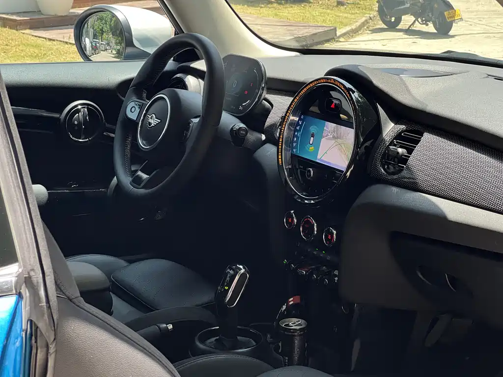 MINI MINI 2022 1.5T COOPER Artist 2022 - thumbnail 8