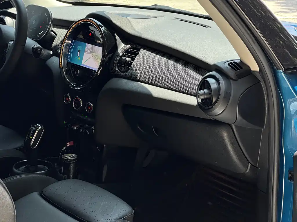MINI MINI 2022 1.5T COOPER Artist 2022 - thumbnail 9