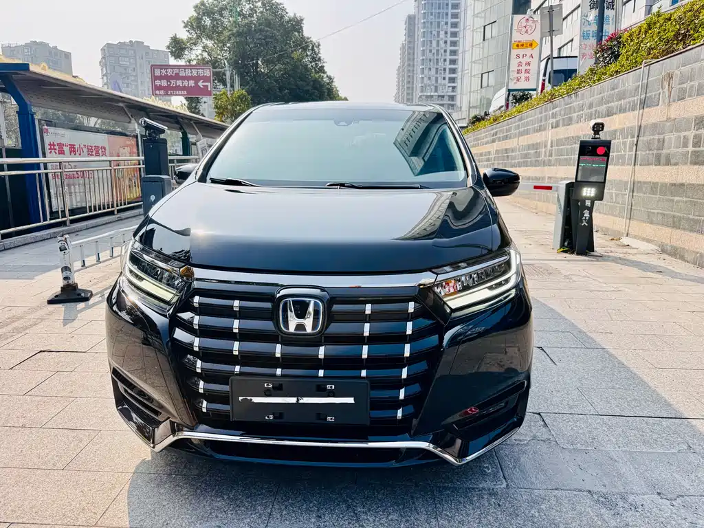 Honda Honda Elysion 2022 2.0L e:HEV Luxury Edition 2023 - thumbnail 2
