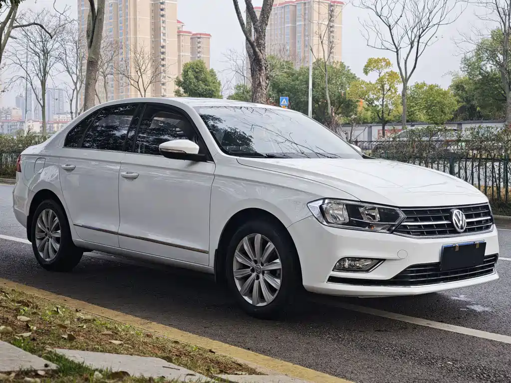 Volkswagen Volkswagen Bora 2018 1.5L Automatic Comfort Model 2017 - thumbnail 3