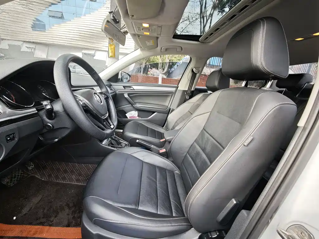 Volkswagen Volkswagen Bora 2018 1.5L Automatic Comfort Model 2017 - thumbnail 7