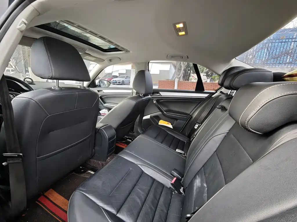 Volkswagen Volkswagen Bora 2018 1.5L Automatic Comfort Model 2017 - thumbnail 8