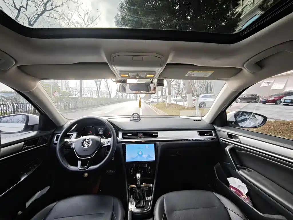 Volkswagen Volkswagen Bora 2018 1.5L Automatic Comfort Model 2017 - thumbnail 9