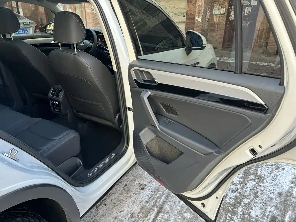 Volkswagen Tayron 2022 280TSI Front-Wheel Drive Luxury SmartLink Edition 2022 - thumbnail 15