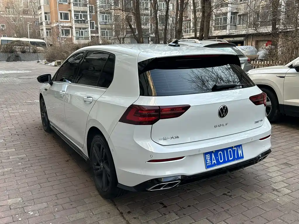 Volkswagen Volkswagen Golf 2021 280TSI DSG R-Line 2022 - thumbnail 5