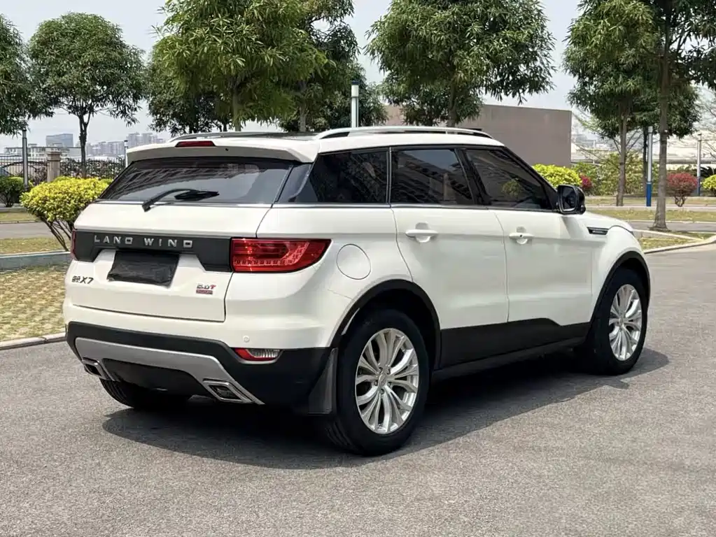 Landwind Lifan X7 2015 2.0T Panoramic Flagship Edition 2016 - thumbnail 7