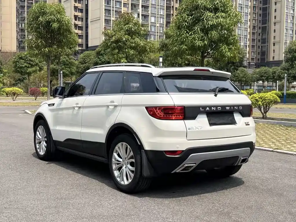 Landwind Lifan X7 2015 2.0T Panoramic Flagship Edition 2016 - thumbnail 8