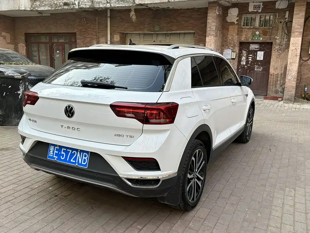 Volkswagen T-Roc 2022 280TSI DSG Front-Wheel Drive Comfort Plus 2022 - thumbnail 3