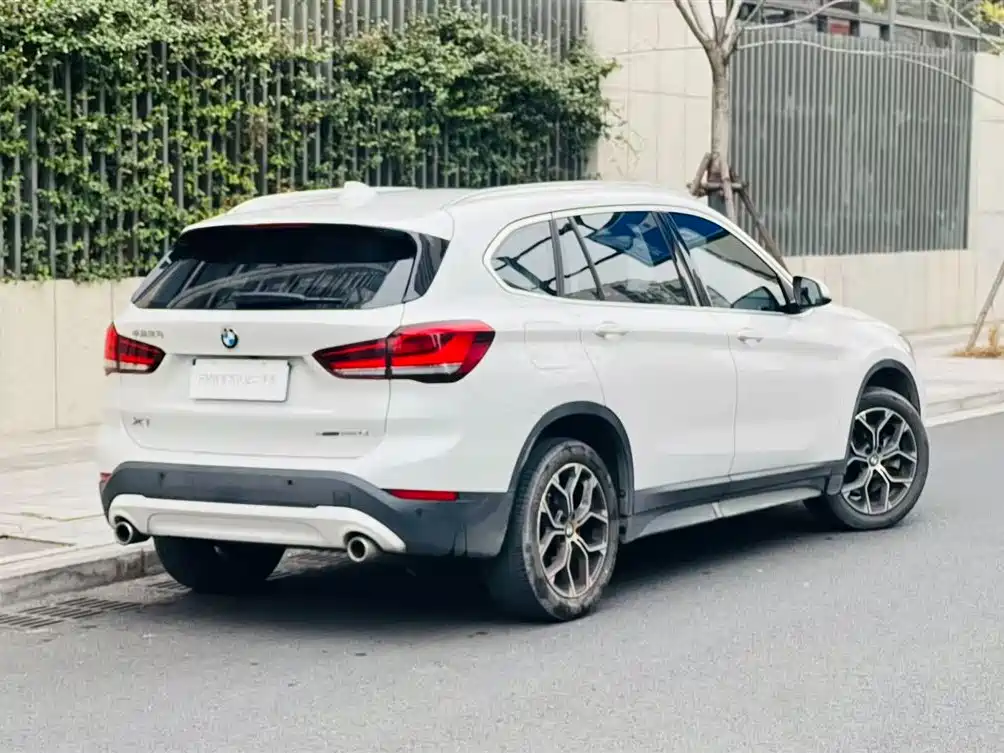 BMW BMW X1 2022 sDrive25Li Leading Edition 2023 - thumbnail 3