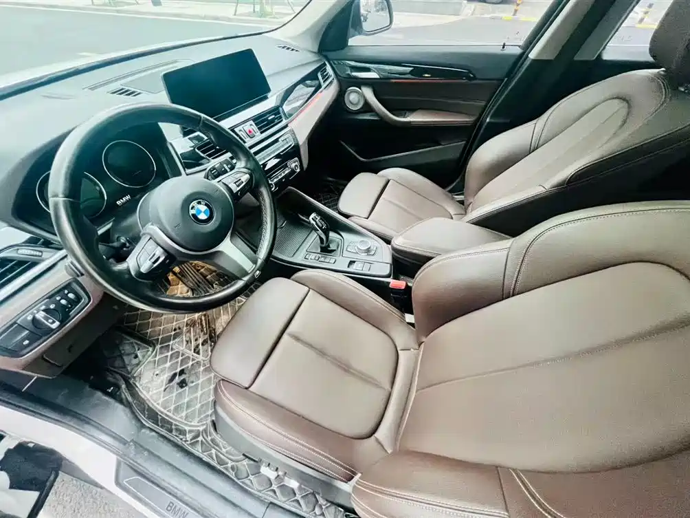 BMW BMW X1 2022 sDrive25Li Leading Edition 2023 - thumbnail 13
