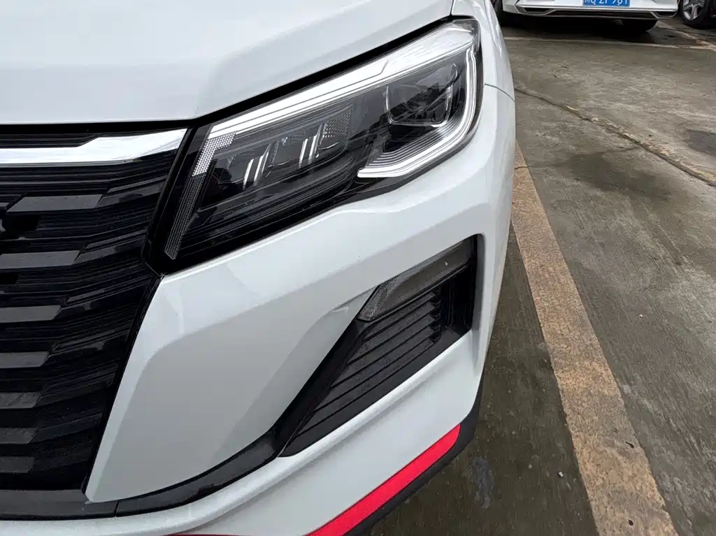 Changan Changan CS75 2022 Blue Whale Edition 1.5T DCT Premium Model 2023 - thumbnail 5