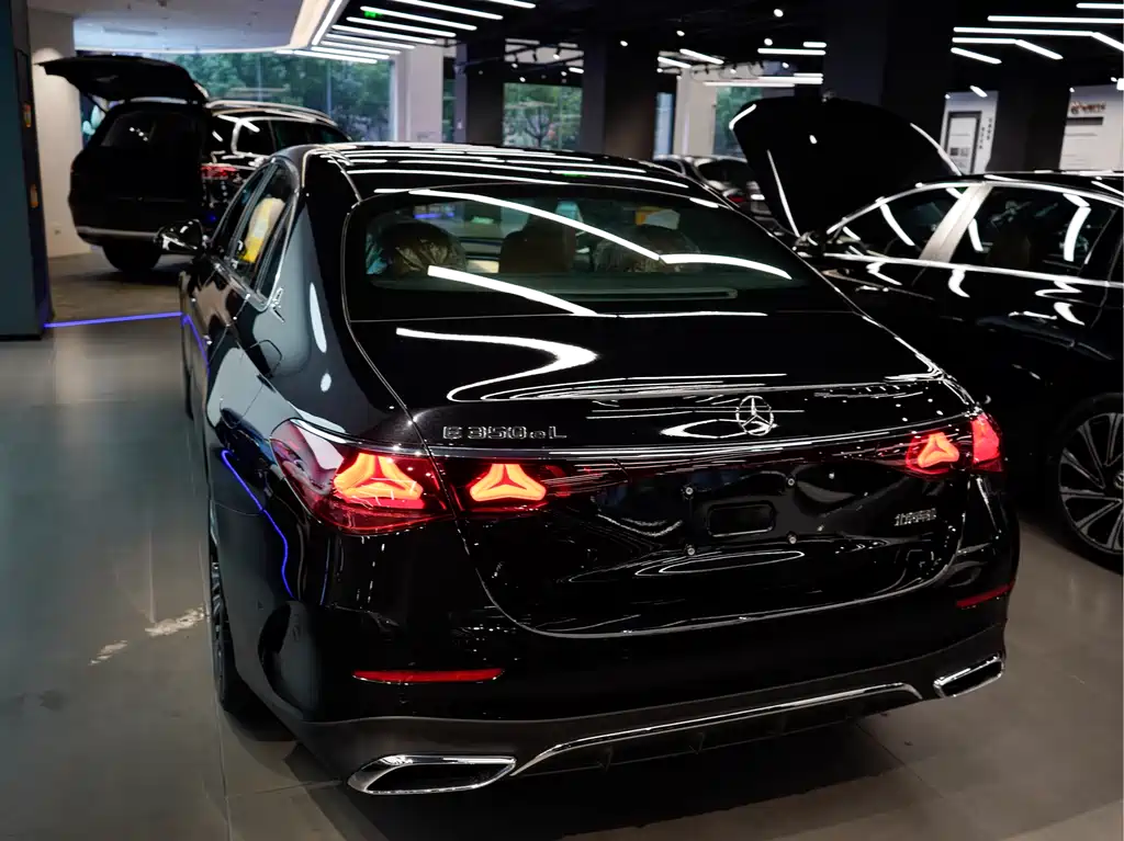 Mercedes-Benz Mercedes-Benz E-Class 2024 E 350 e L Plug-in Hybrid Sports Sedan 2025 - thumbnail 5