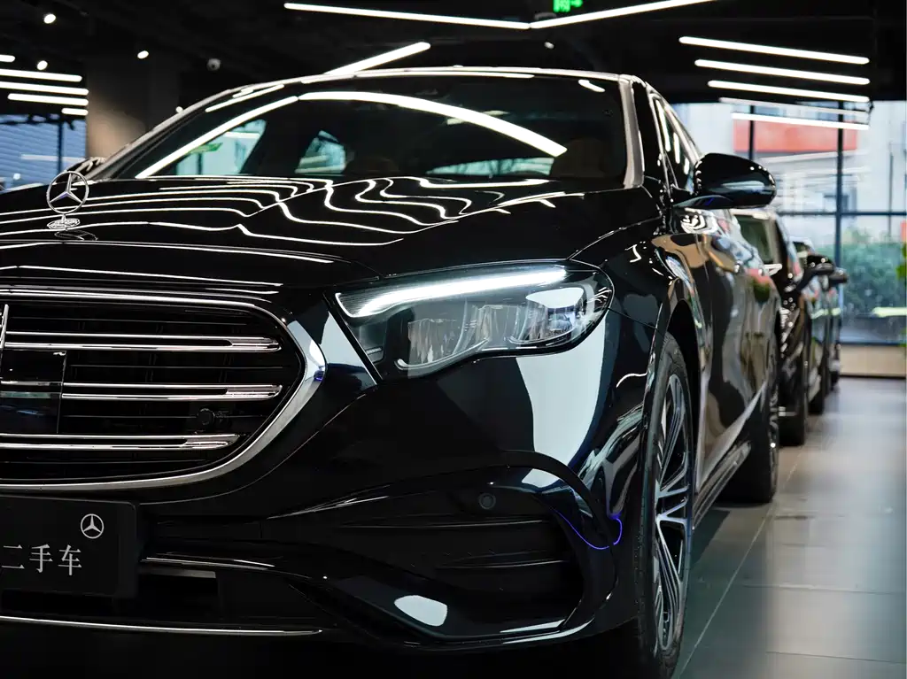 Mercedes-Benz Mercedes-Benz E-Class 2024 E 350 e L Plug-in Hybrid Sports Sedan 2025 - thumbnail 9