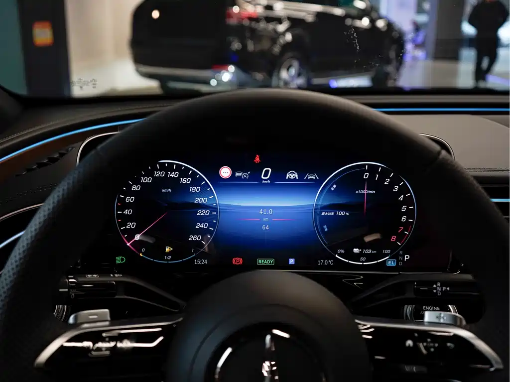 Mercedes-Benz Mercedes-Benz E-Class 2024 E 350 e L Plug-in Hybrid Sports Sedan 2025 - thumbnail 10