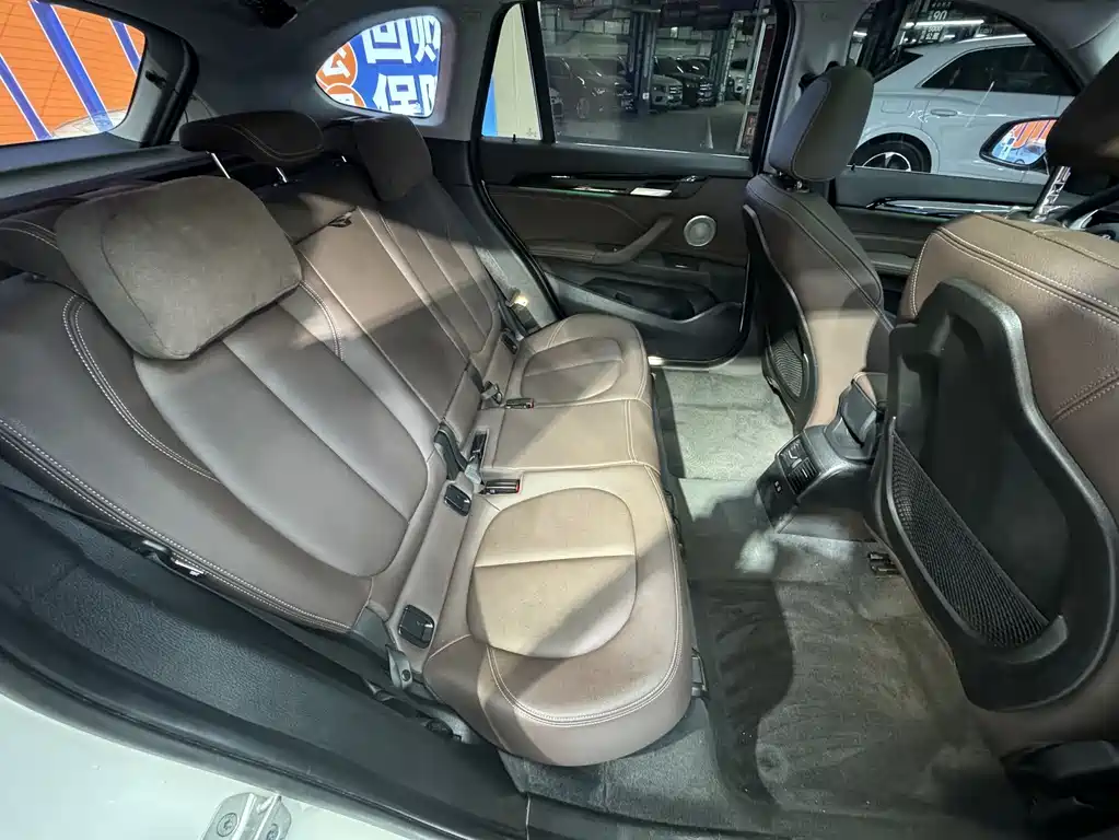 BMW BMW X1 2022 sDrive20Li Fashion Edition 2022 - thumbnail 14