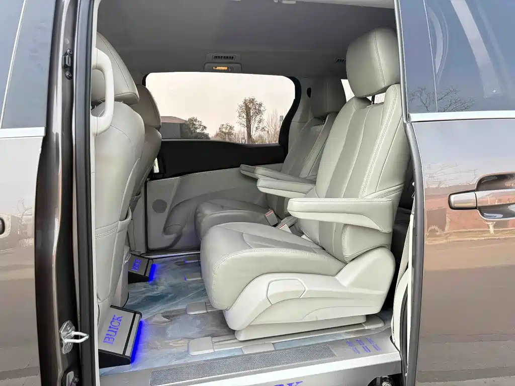 Buick Buick GL8 2023 Land Business Class Comfort Edition 2023 - thumbnail 5
