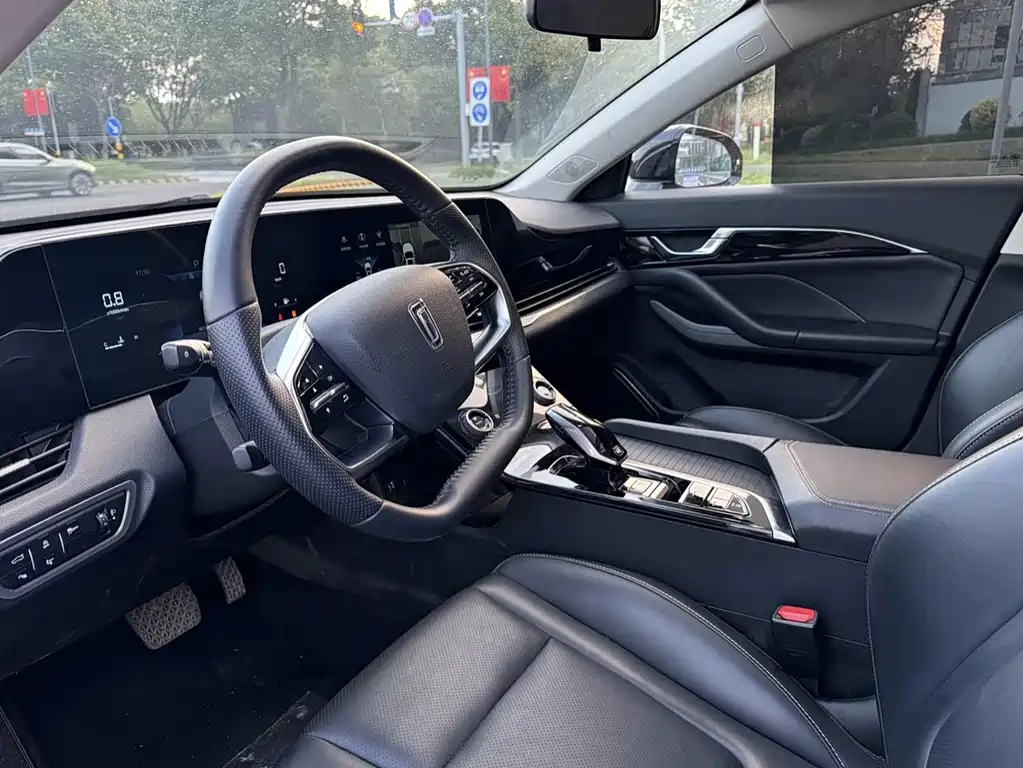 Bestune Bestune B70 2021 1.5T Automatic Enjoy Edition 2021 - thumbnail 5