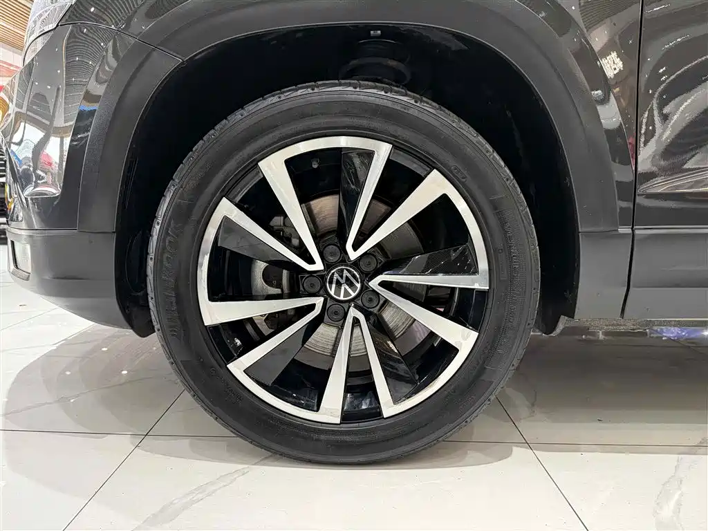 Volkswagen Tharu 2022 280TSI 2WD Luxury Edition 2023 - thumbnail 9