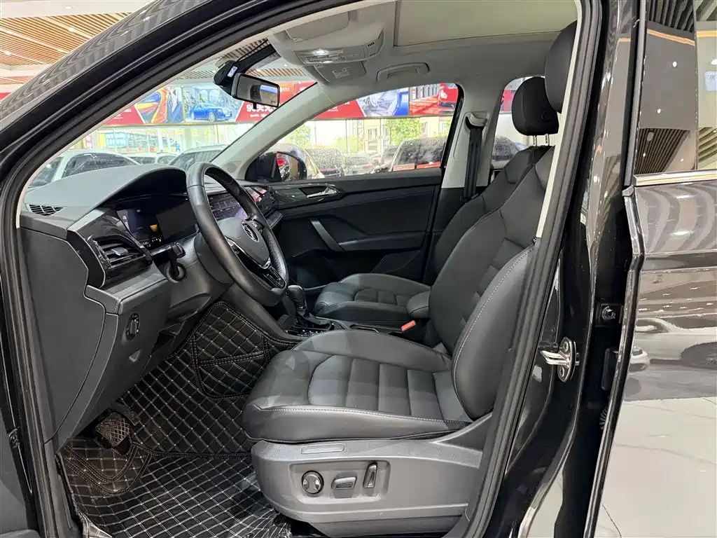 Volkswagen Tharu 2022 280TSI 2WD Luxury Edition 2023 - thumbnail 10