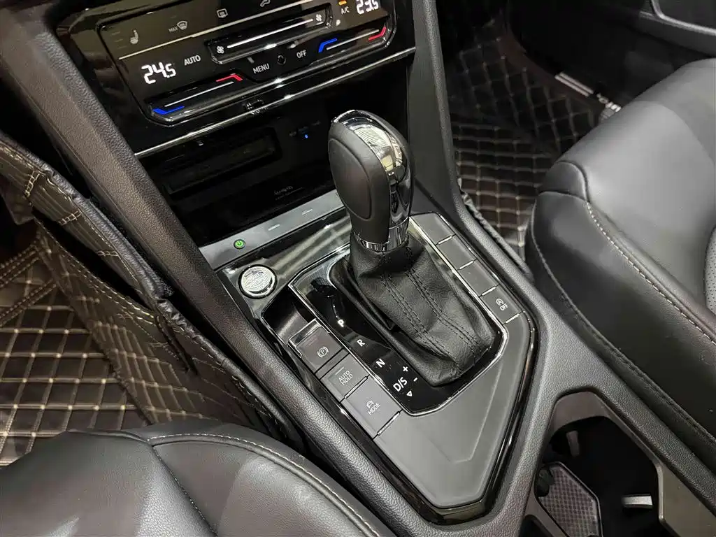 Volkswagen Tharu 2022 280TSI 2WD Luxury Edition 2023 - thumbnail 17