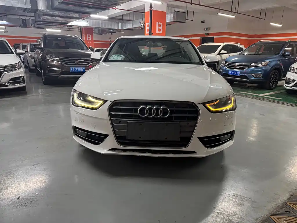 Audi Audi A4L 2012 2.0 TFSI Automatic Comfort Model 2012 - thumbnail 2