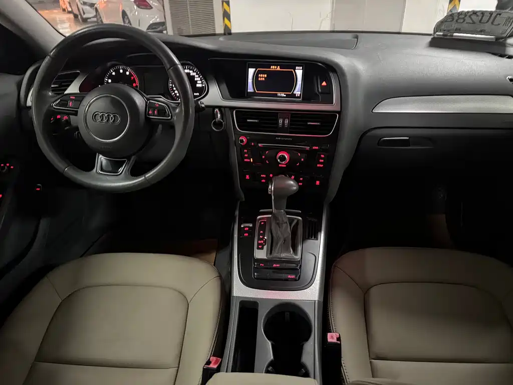 Audi Audi A4L 2012 2.0 TFSI Automatic Comfort Model 2012 - thumbnail 6
