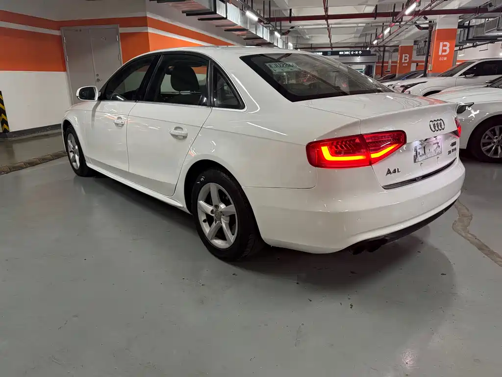 Audi Audi A4L 2012 2.0 TFSI Automatic Comfort Model 2012 - thumbnail 9