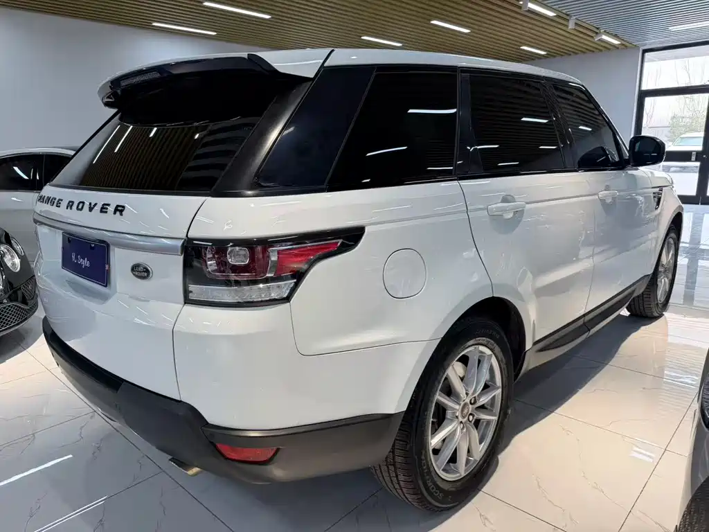 Land Rover Range Rover Sport 2016 3.0 SC V6 HSE 2016 - thumbnail 4