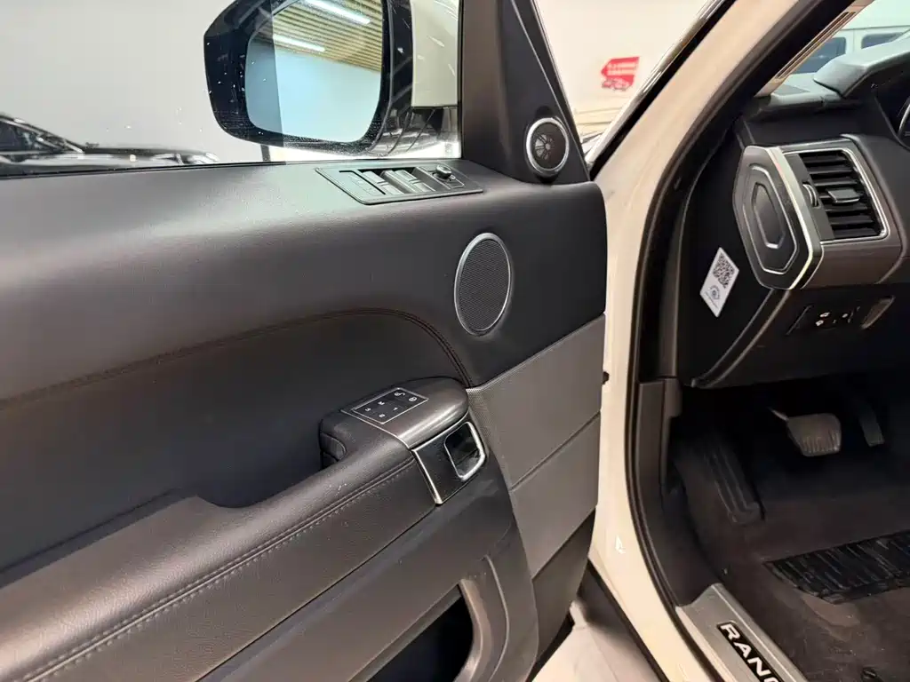 Land Rover Range Rover Sport 2016 3.0 SC V6 HSE 2016 - thumbnail 14