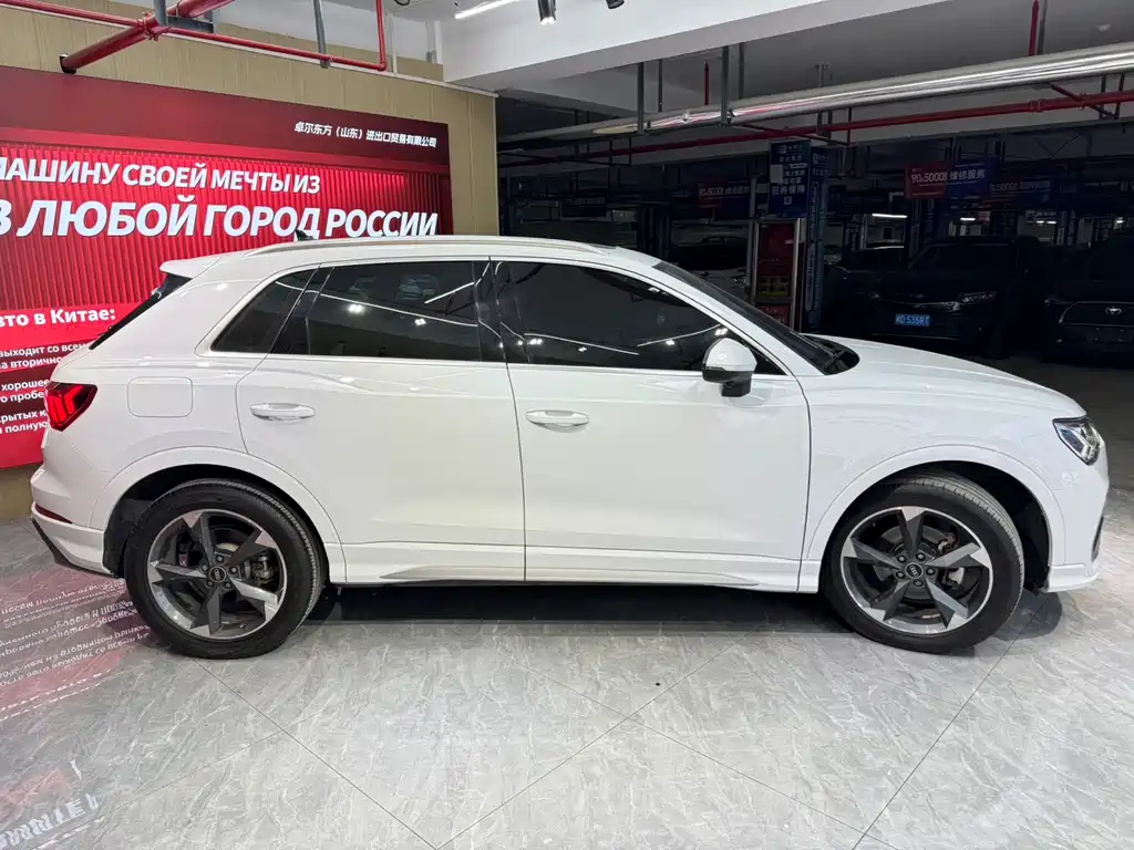 Audi Audi Q3 2022 35 TFSI Fashion Dynamic Edition 2022 - thumbnail 2