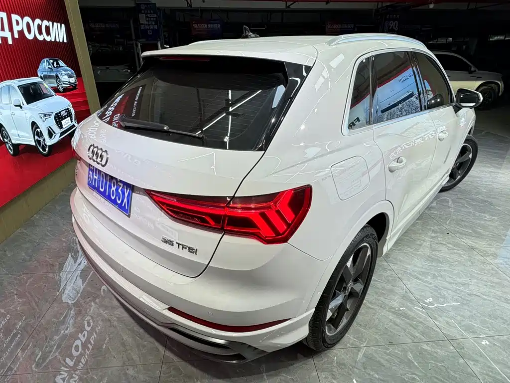 Audi Audi Q3 2022 35 TFSI Fashion Dynamic Edition 2022 - thumbnail 3