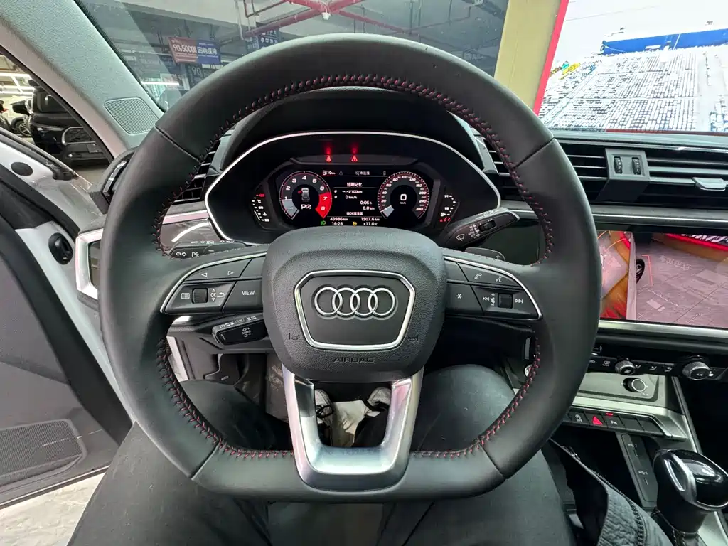 Audi Audi Q3 2022 35 TFSI Fashion Dynamic Edition 2022 - thumbnail 7