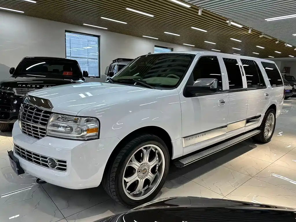 Lincoln Lincoln Navigator 2005 5.4L 2008 - thumbnail 3