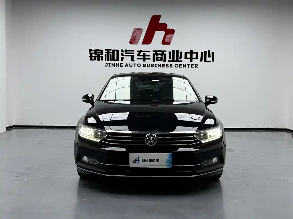 Volkswagen Magotan 2019 330TSI DSG Luxury Model VI 2019 - thumbnail 2