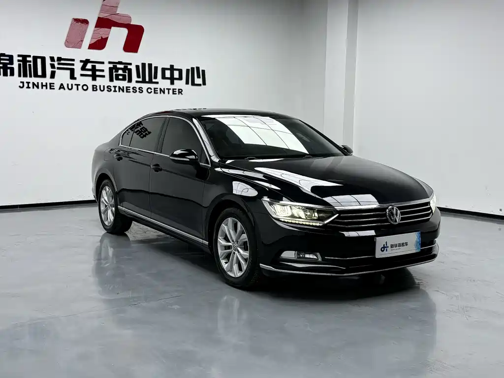 Volkswagen Magotan 2019 330TSI DSG Luxury Model VI 2019 - thumbnail 3
