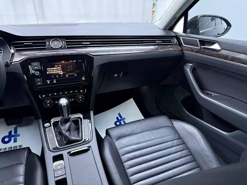 Volkswagen Magotan 2019 330TSI DSG Luxury Model VI 2019 - thumbnail 8