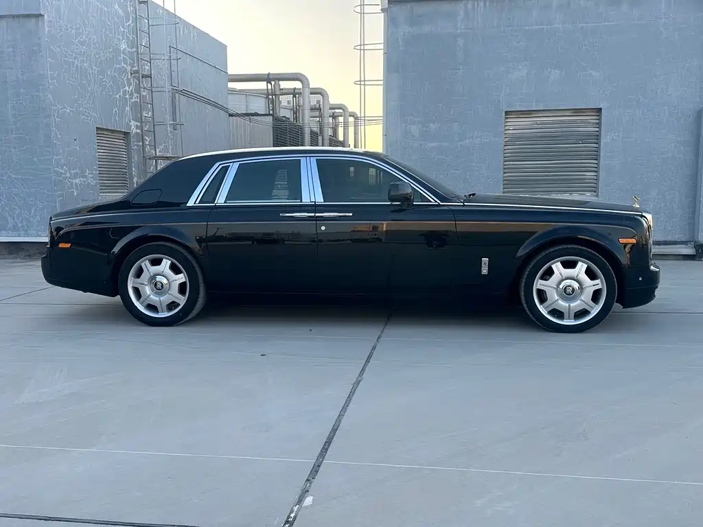 Rolls-Royce Phantom 2013 6.7L Standard Edition 2013 - thumbnail 3