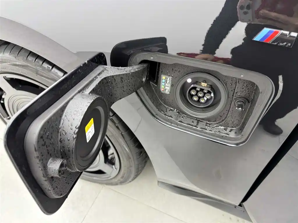 BMW BMW i7 2023 eDrive50L M Sport Executive Package 2025 - thumbnail 25