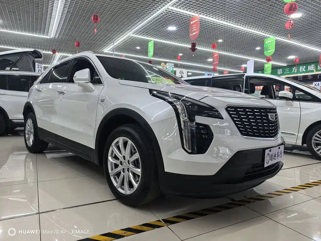 Cadillac Cadillac XT4 2023 28T FWD Fashion Edition 2023 - thumbnail 3