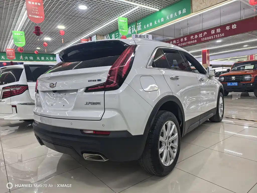 Cadillac Cadillac XT4 2023 28T FWD Fashion Edition 2023 - thumbnail 8