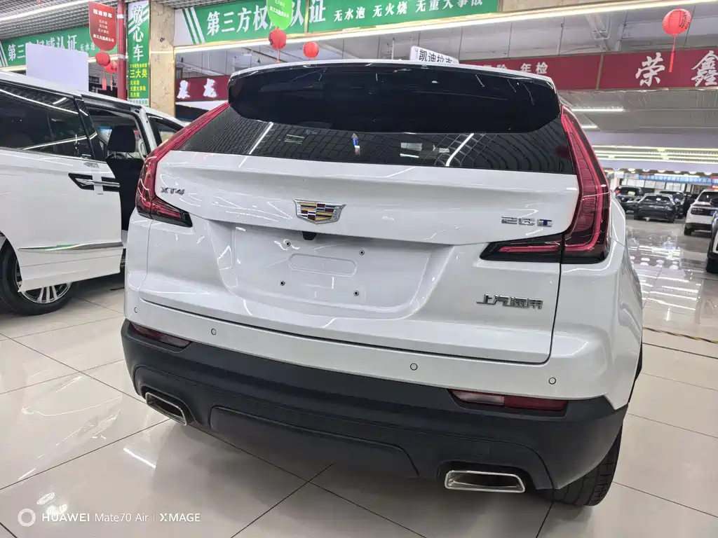 Cadillac Cadillac XT4 2023 28T FWD Fashion Edition 2023 - thumbnail 9