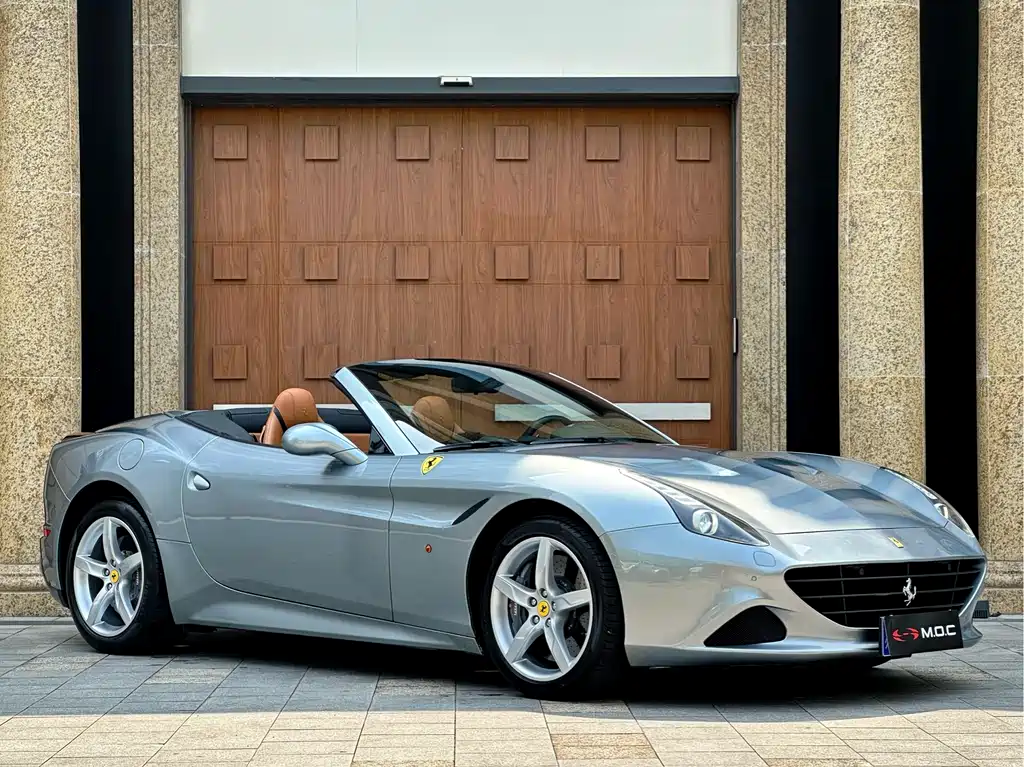 Ferrari Ferrari California T 2015 3.9T Standard 2016 - thumbnail 5