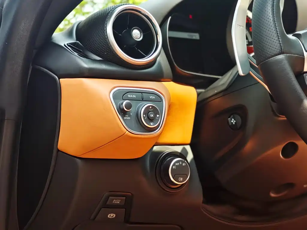 Ferrari Ferrari California T 2015 3.9T Standard 2016 - thumbnail 10