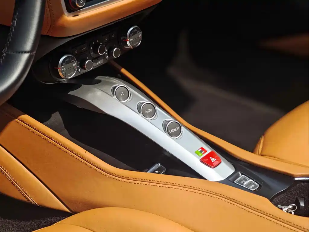 Ferrari Ferrari California T 2015 3.9T Standard 2016 - thumbnail 11