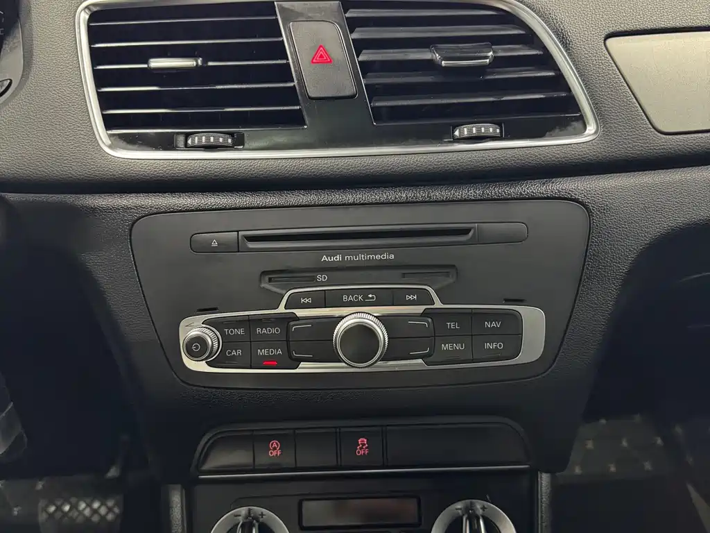 Audi Audi Q3 2013 35 TFSI Progressive Edition 2014 - thumbnail 19
