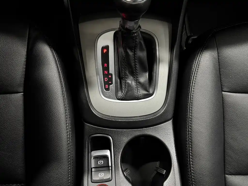 Audi Audi Q3 2013 35 TFSI Progressive Edition 2014 - thumbnail 20