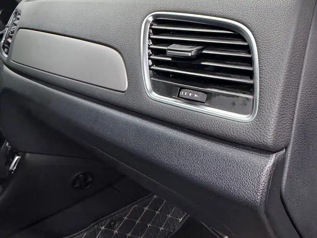 Audi Audi Q3 2013 35 TFSI Progressive Edition 2014 - thumbnail 27