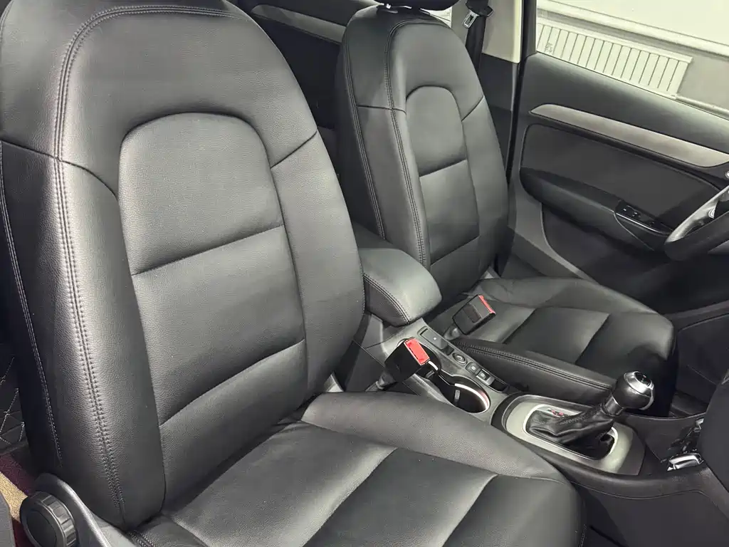 Audi Audi Q3 2013 35 TFSI Progressive Edition 2014 - thumbnail 30