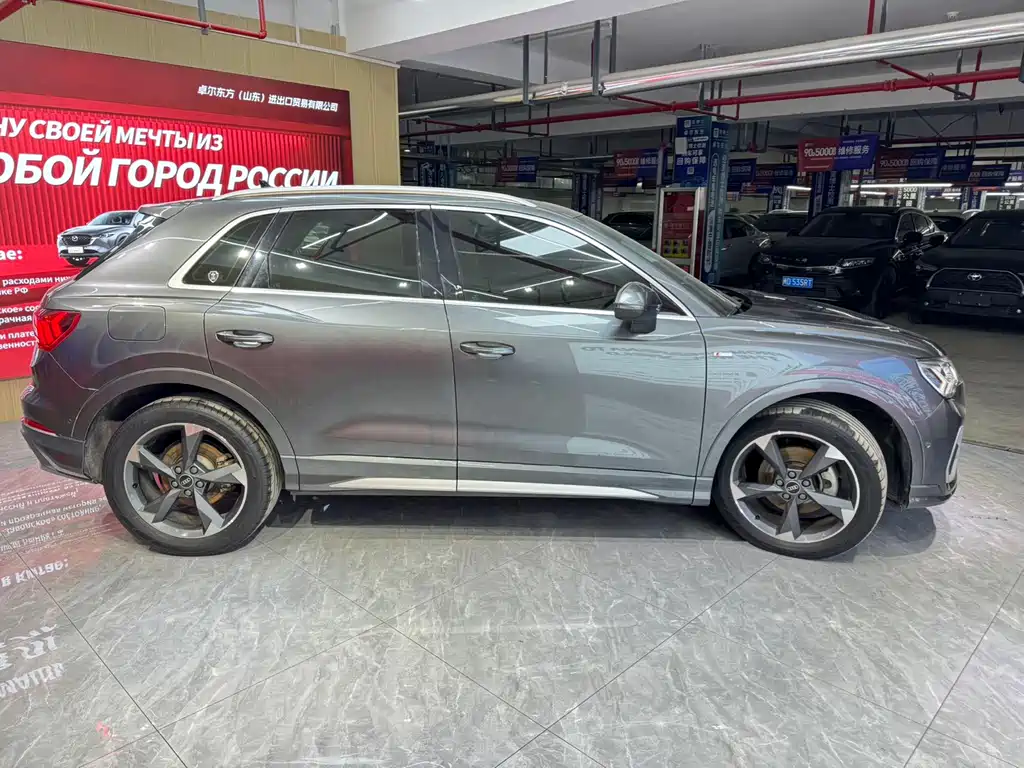 Audi Audi Q3 2022 35 TFSI Fashion Dynamic Edition 2022 - thumbnail 3