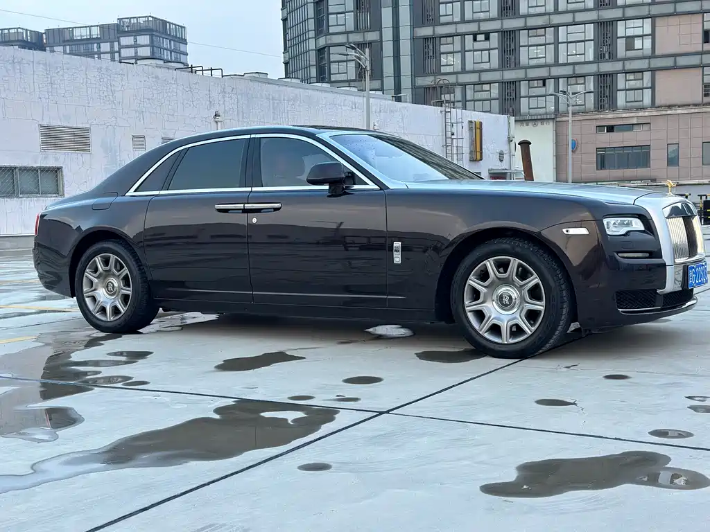Rolls-Royce Ghost 2014 6.6T Black Badge 2016 - thumbnail 3